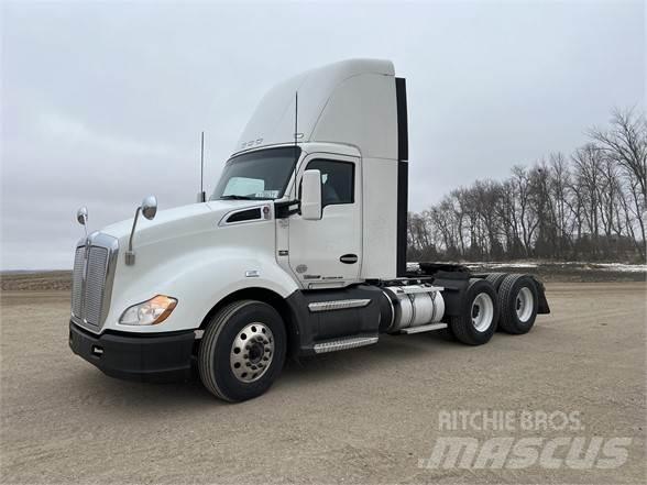 Kenworth T680 Τράκτορες