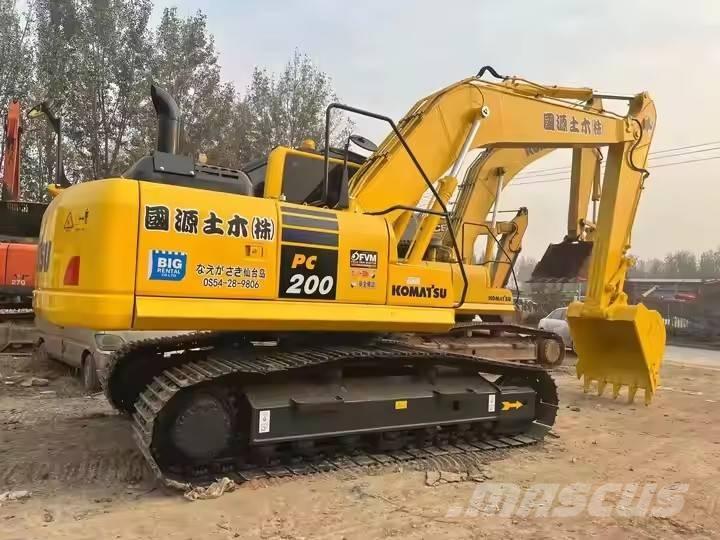 Komatsu PC 200 Εκσκαφείς με ερπύστριες