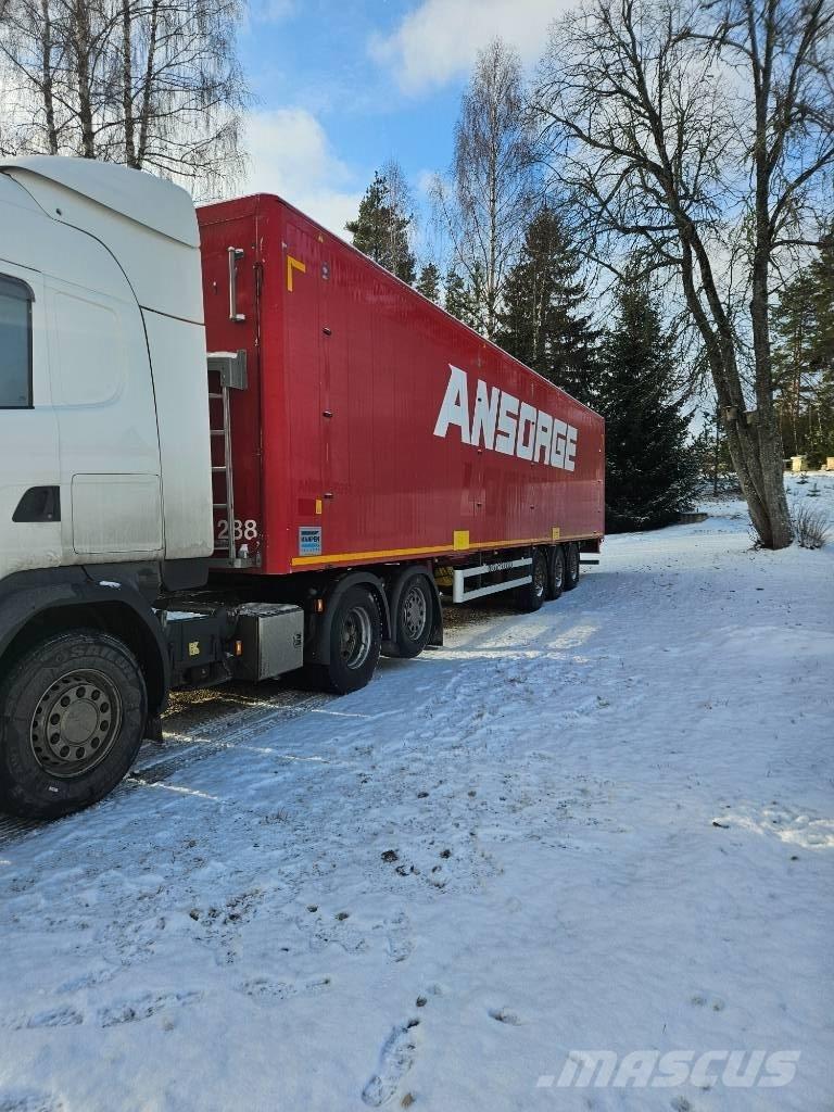 Knapen K200 Ημιρυμούλκες με κινούμενο δάπεδο