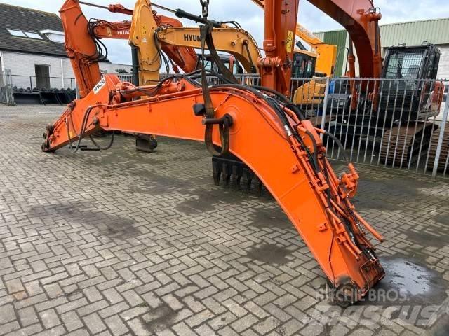 Hitachi ZX 130 Εκσκαφείς