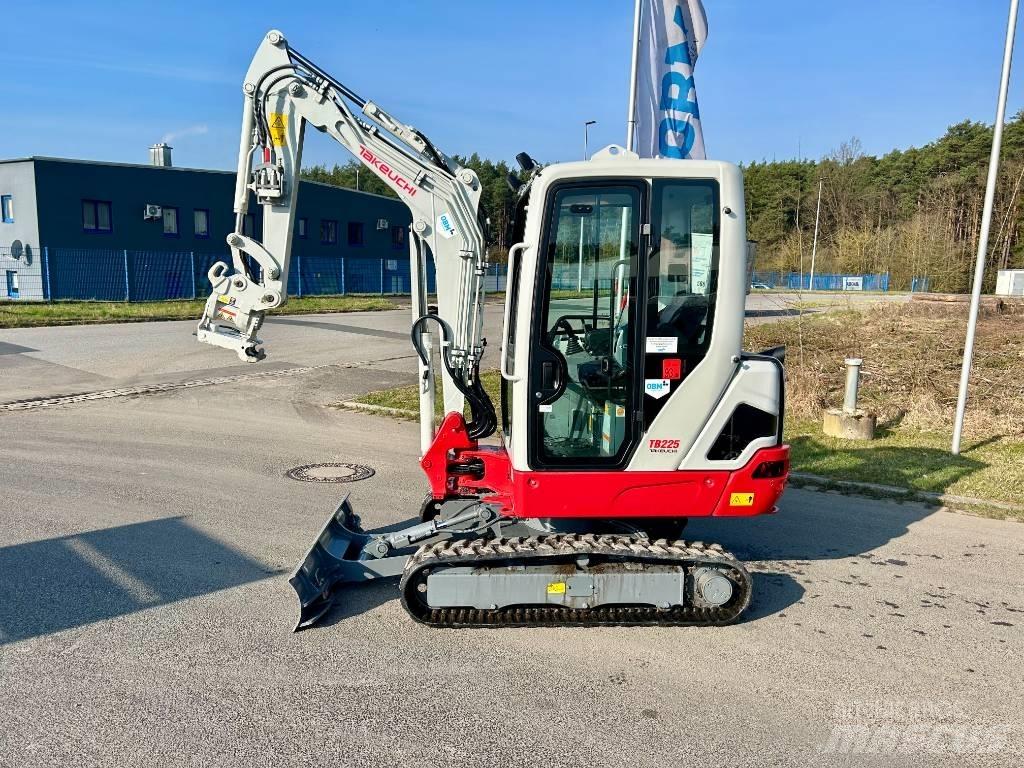 Takeuchi TB 225 Εκσκαφάκι (διαβολάκι) < 7t