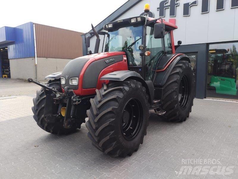 Valtra N 141 Τρακτέρ