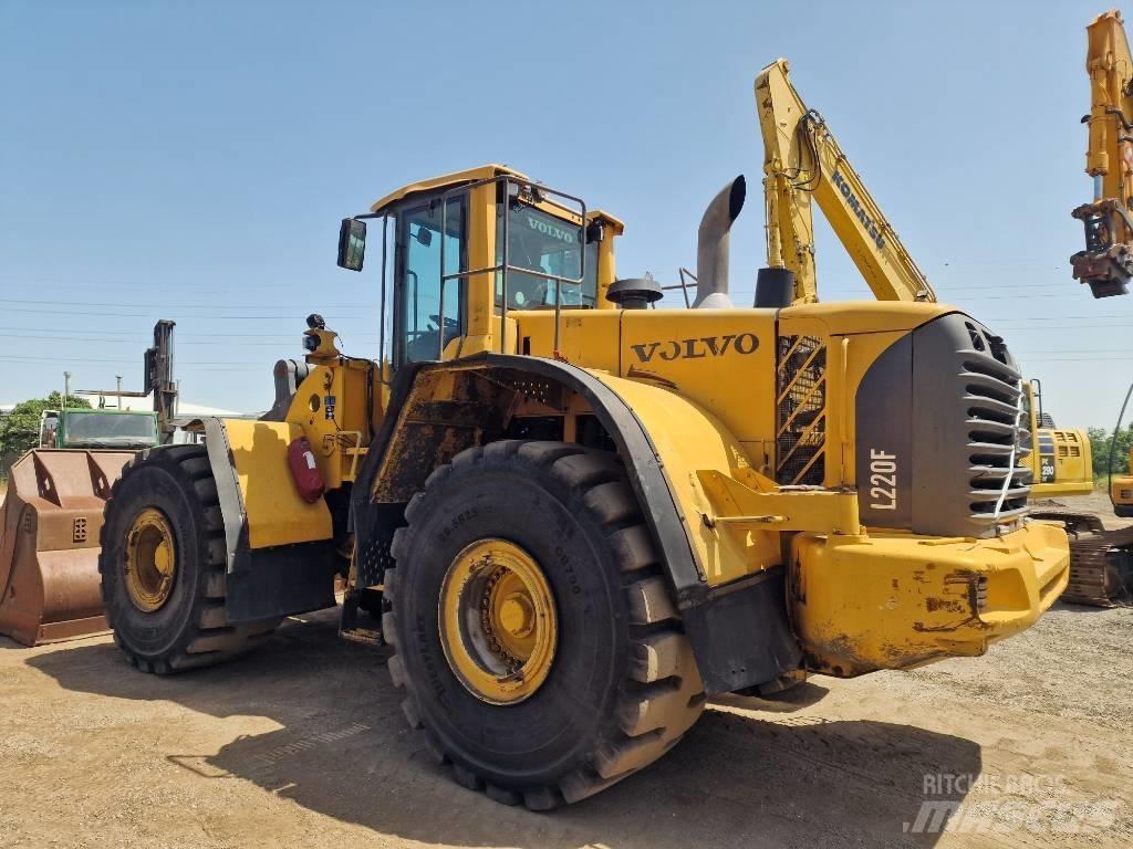 Volvo L 220 F Φορτωτές με λάστιχα (Τροχοφόροι)