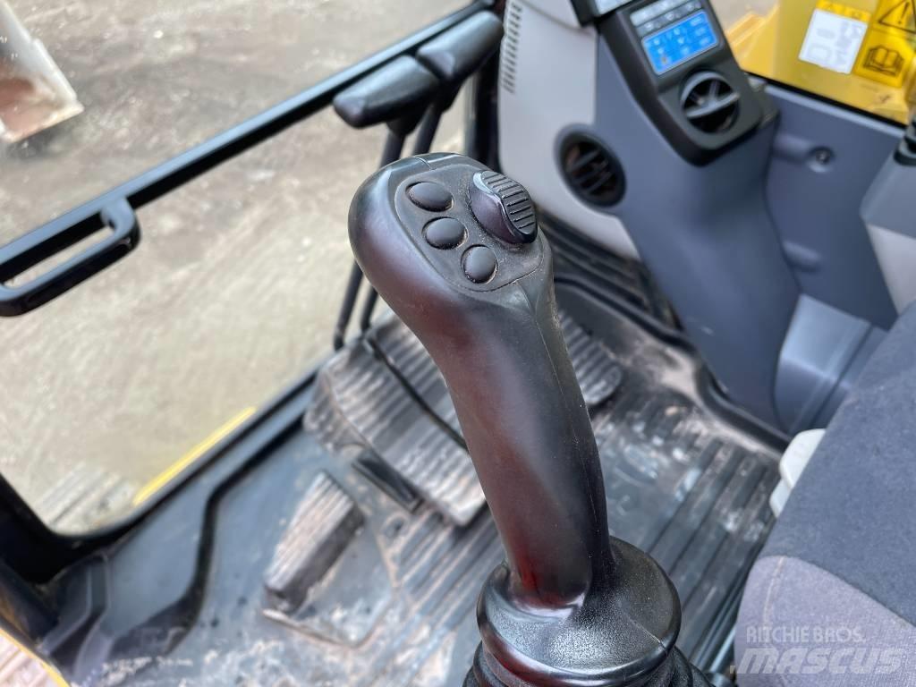 Komatsu PC 210 LC-11 Εκσκαφείς μεγάλης εμβέλειας