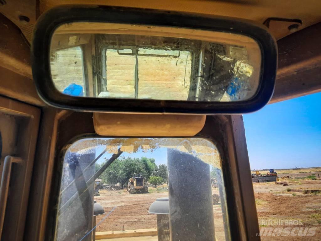 CAT D10 Μπουλντόζες με ερπύστριες