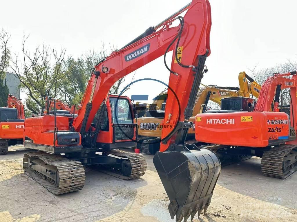 Doosan DX 140 Εκσκαφείς με ερπύστριες