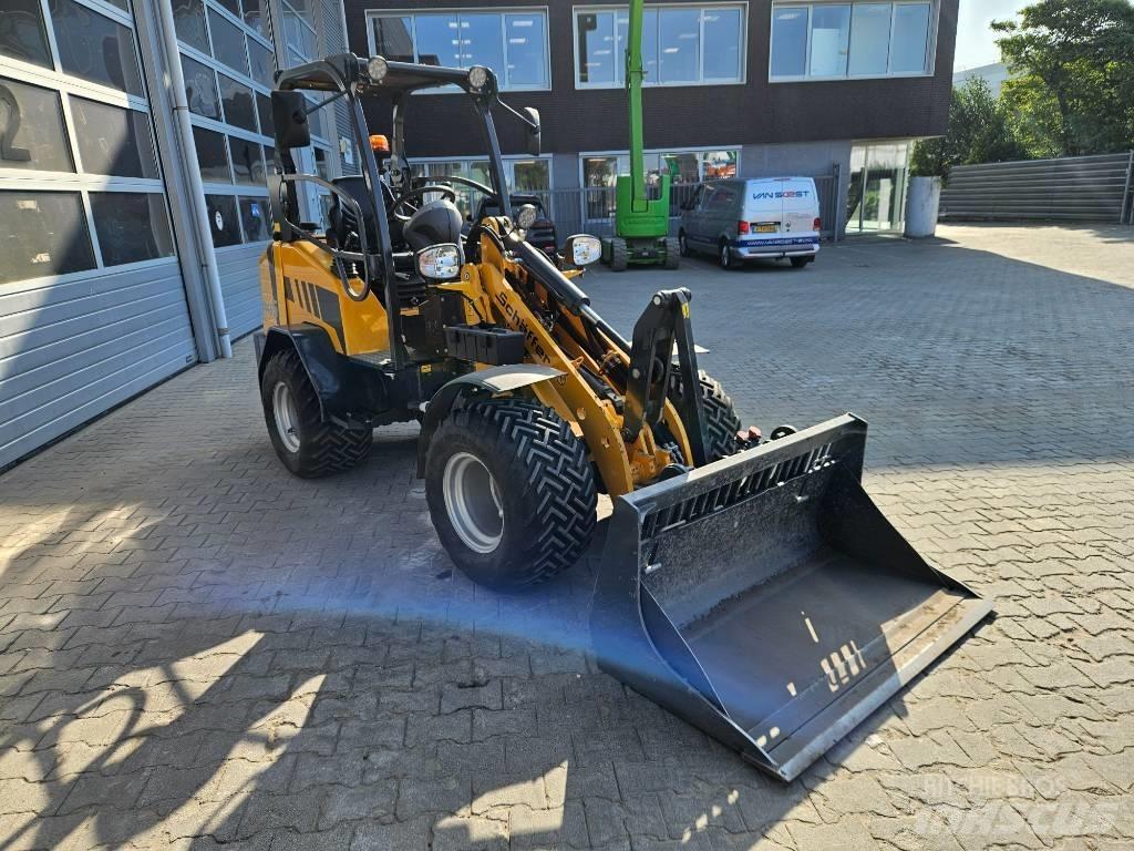Schäffer 2445S Μίνι φορτωτές