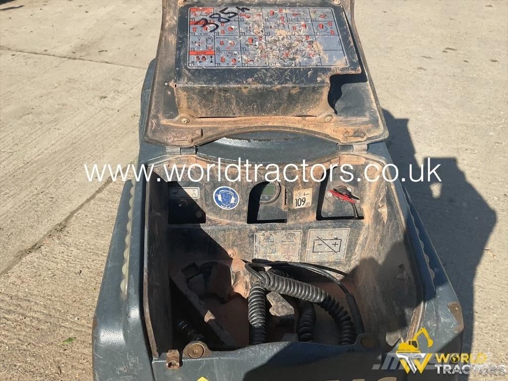 Bomag BMP 8500 Επίπεδοι κόπανοι