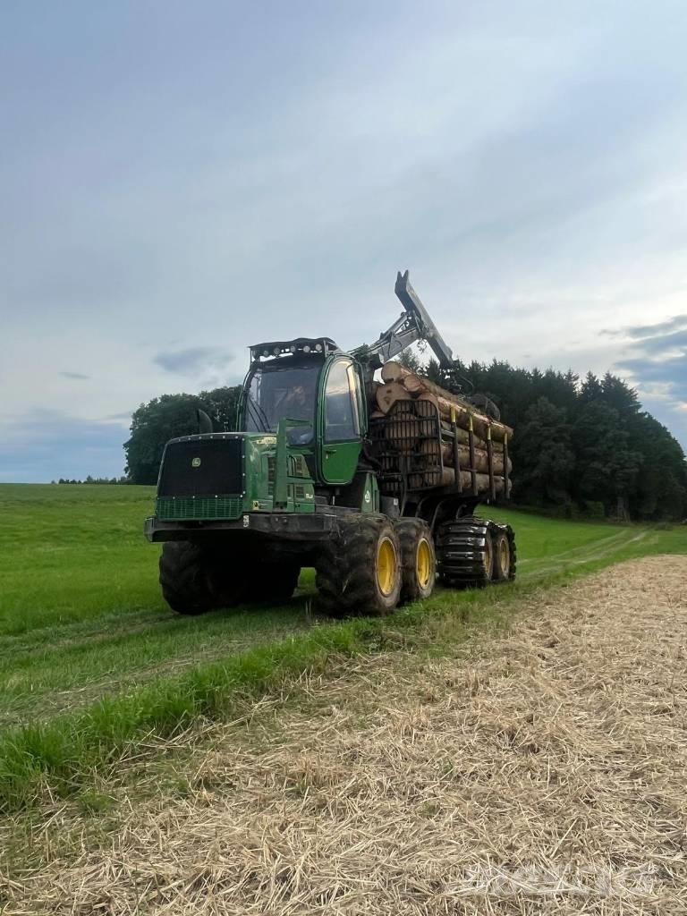 John Deere 1110E Μεταφορείς ξυλείας