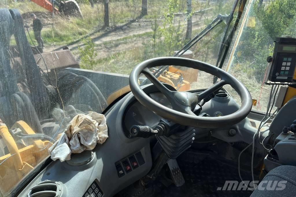 Volvo L 220 Φορτωτές με λάστιχα (Τροχοφόροι)