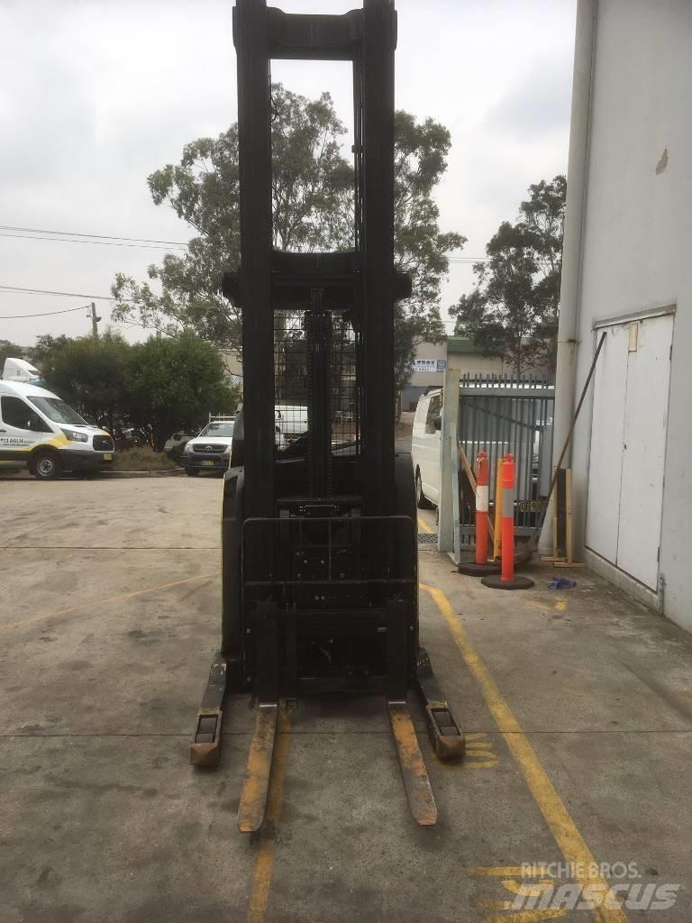 Hyster N35ZDR Ανυψωτικά στενών δρόμων