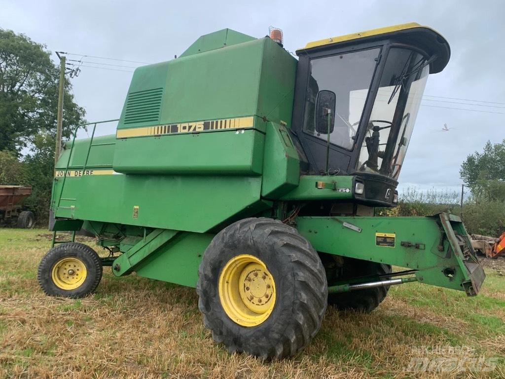 New Holland 1075 Θεριζοαλωνιστικές μηχανές