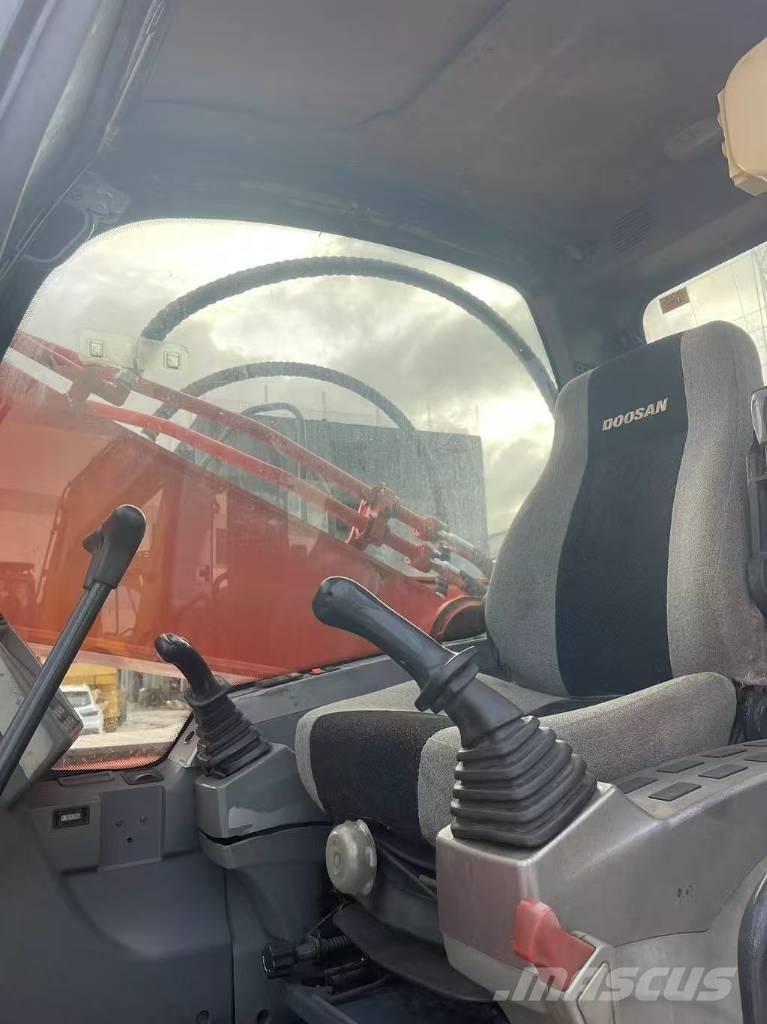 Doosan DX300LC-9C Εκσκαφείς με ερπύστριες