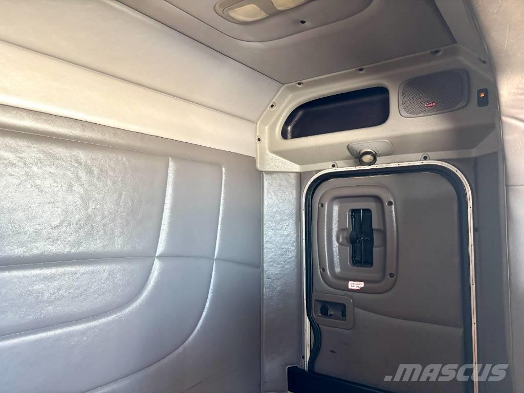 Peterbilt 367 Τράκτορες