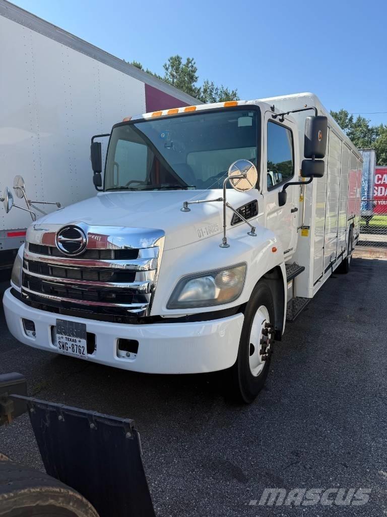 Hino 338 Φορτηγά μεταφοράς ποτών