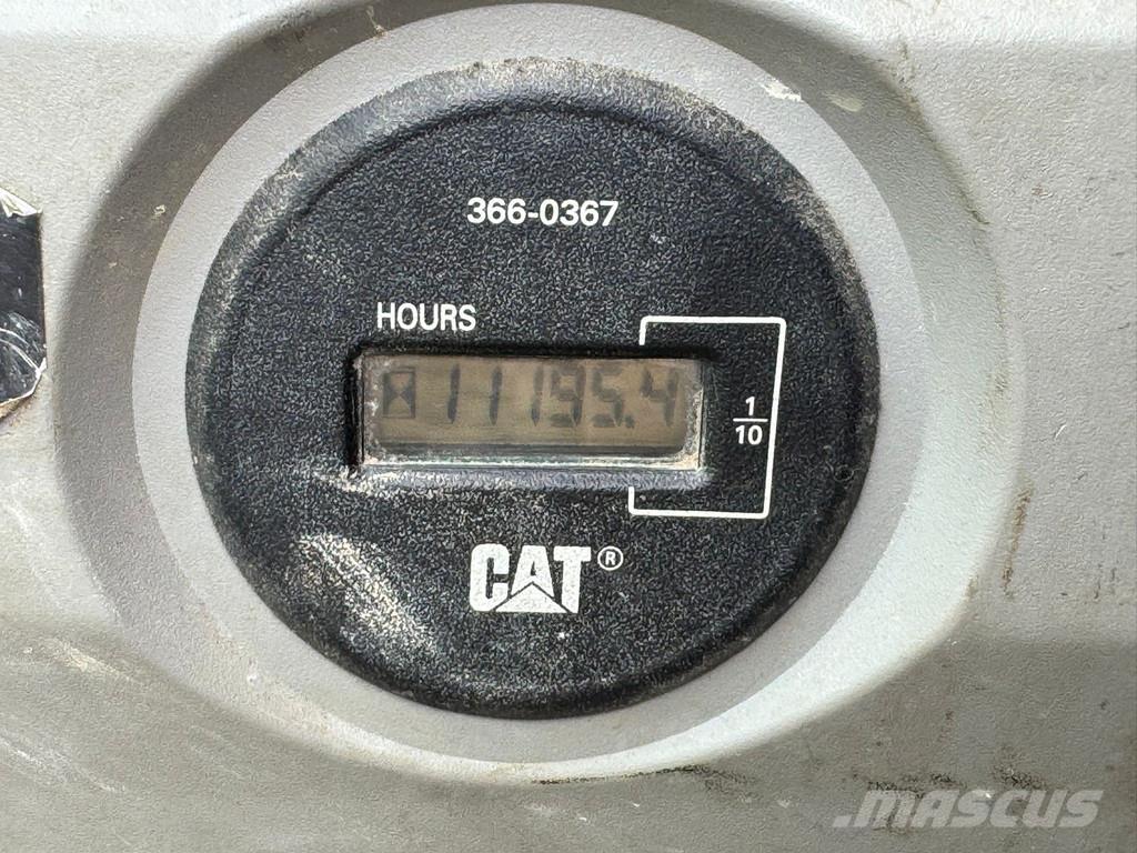 CAT 323E Εκσκαφείς με ερπύστριες