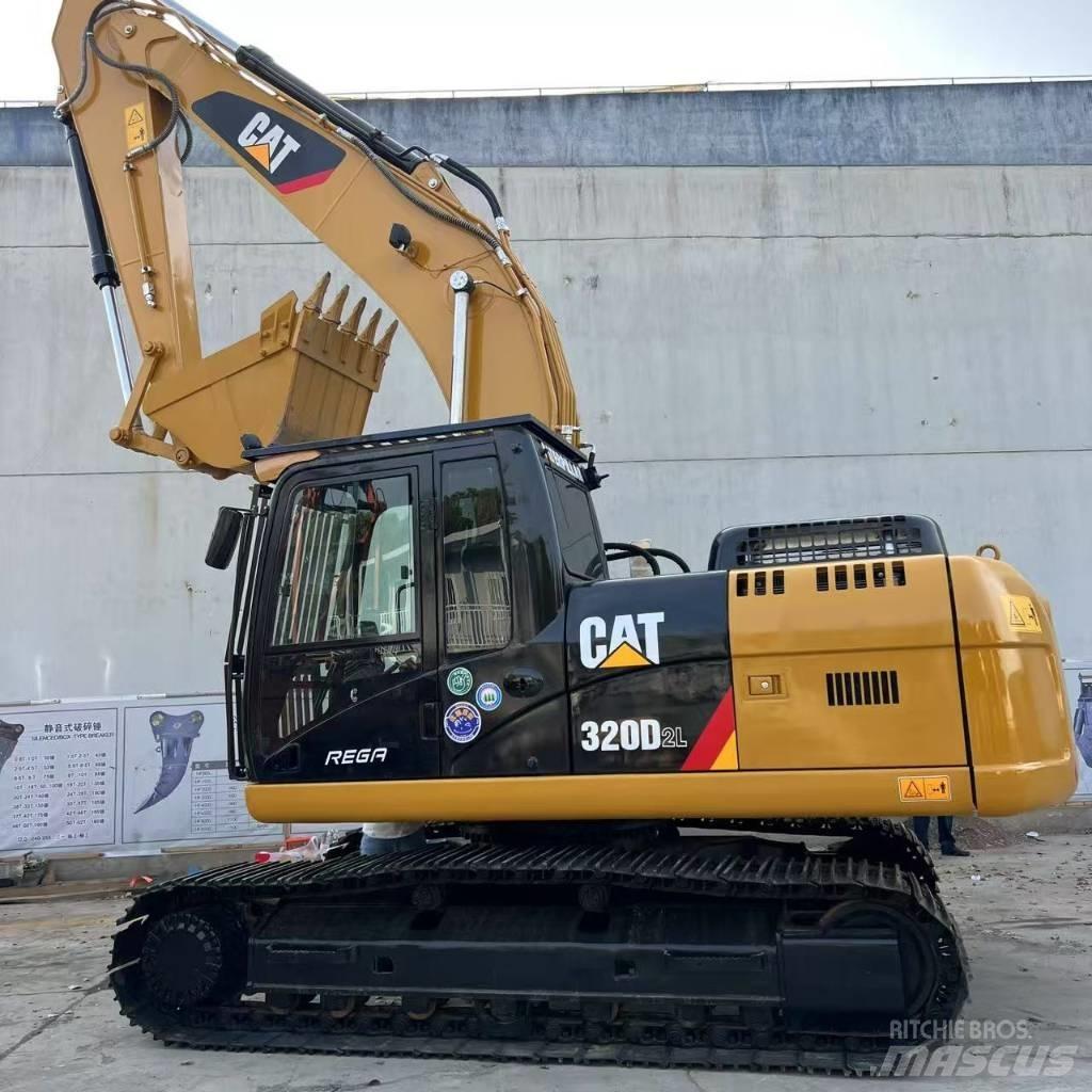 CAT 320 D2 Εκσκαφείς με ερπύστριες