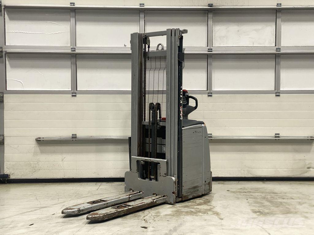 Still EXV14I Παλετοφόρα πεζού χειριστή με ιστό