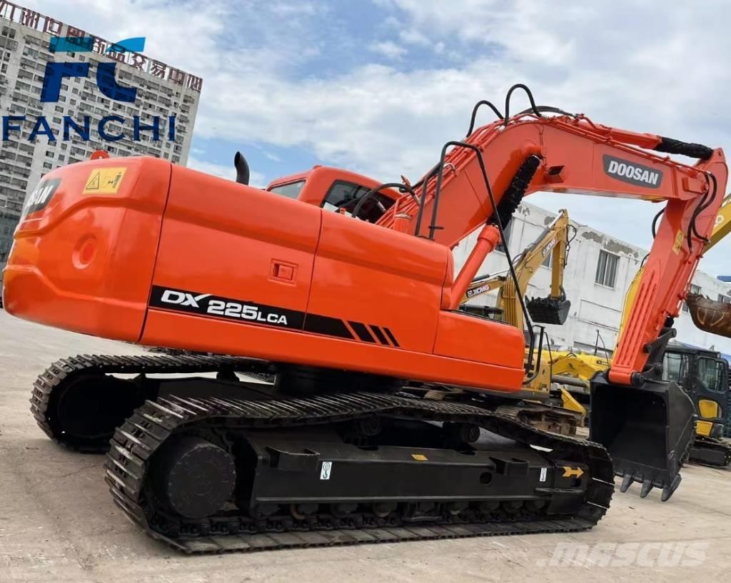 Doosan DX 225 LCA Εκσκαφείς με ερπύστριες