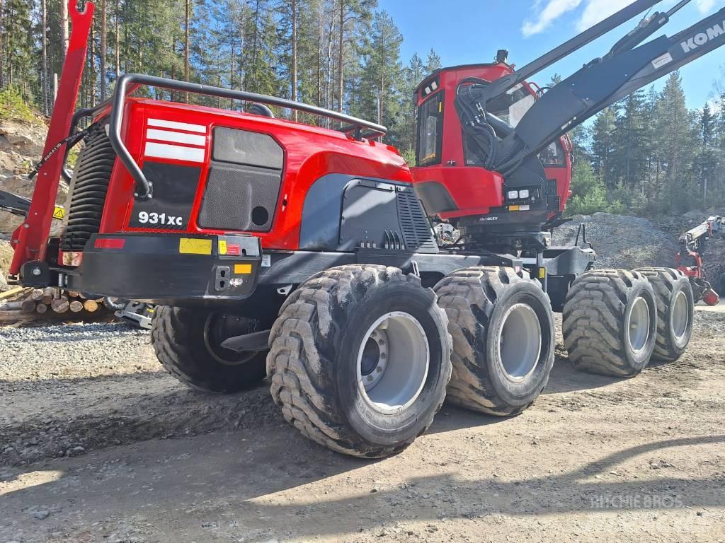Komatsu 931 XC Θεριζοαλωνιστικές μηχανές