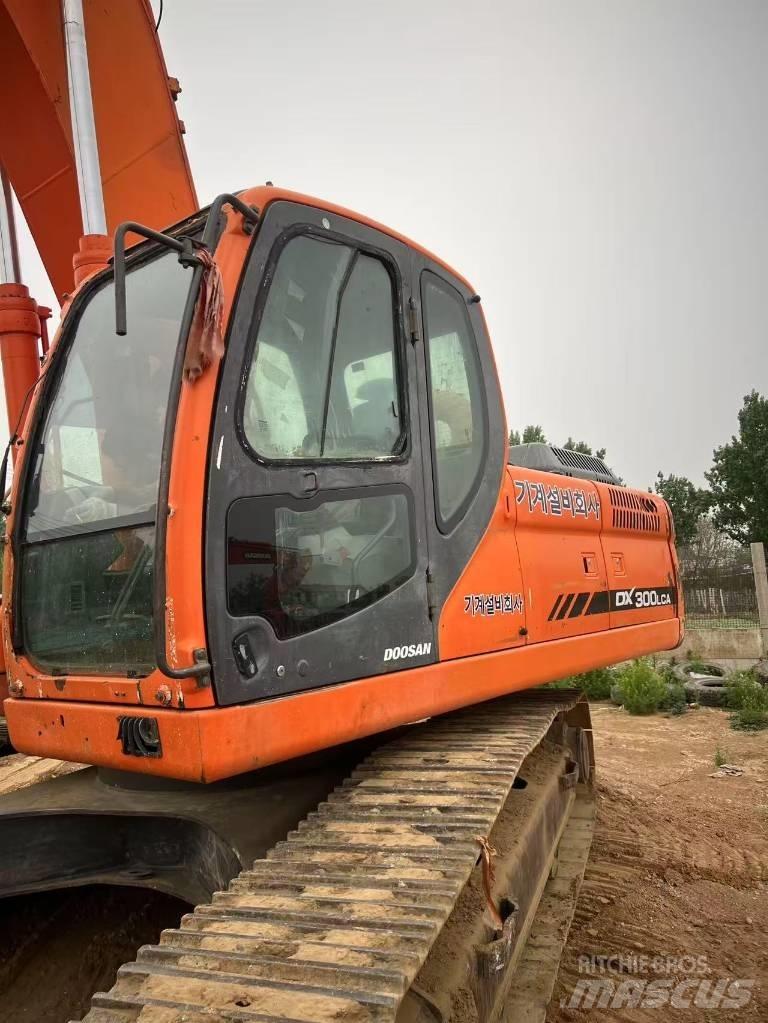 Doosan DX300LCA Εκσκαφείς με ερπύστριες