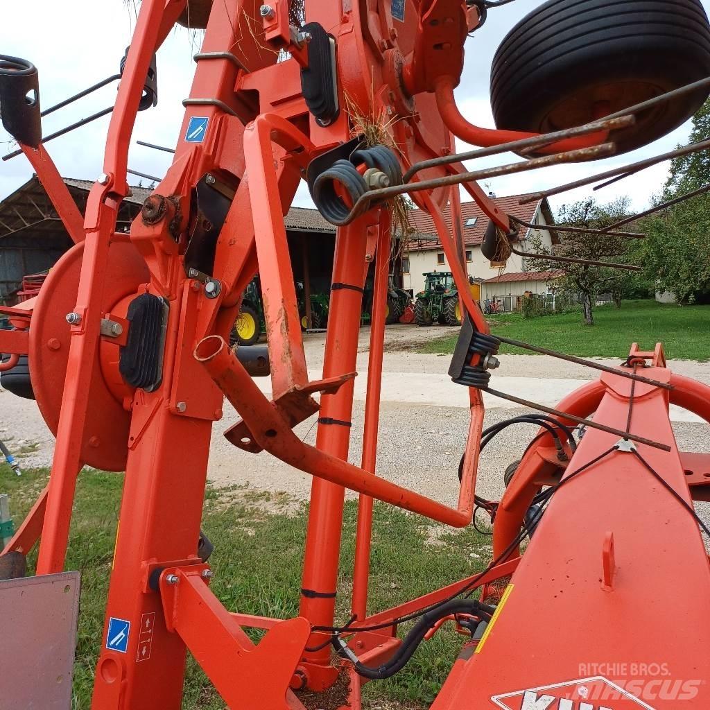 Kuhn GF 8702 Τσουγκράνες και χορτοξηραντικές μηχανές