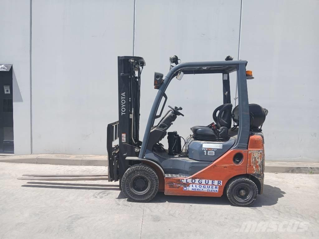Toyota D02-8FG18 Περονοφόρα ανυψωτικά κλαρκ με φυσικό αέριο LPG