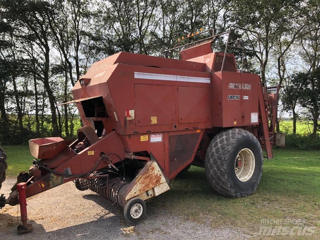 Hesston 4800 Πρέσες τετράγωνων δεμάτων