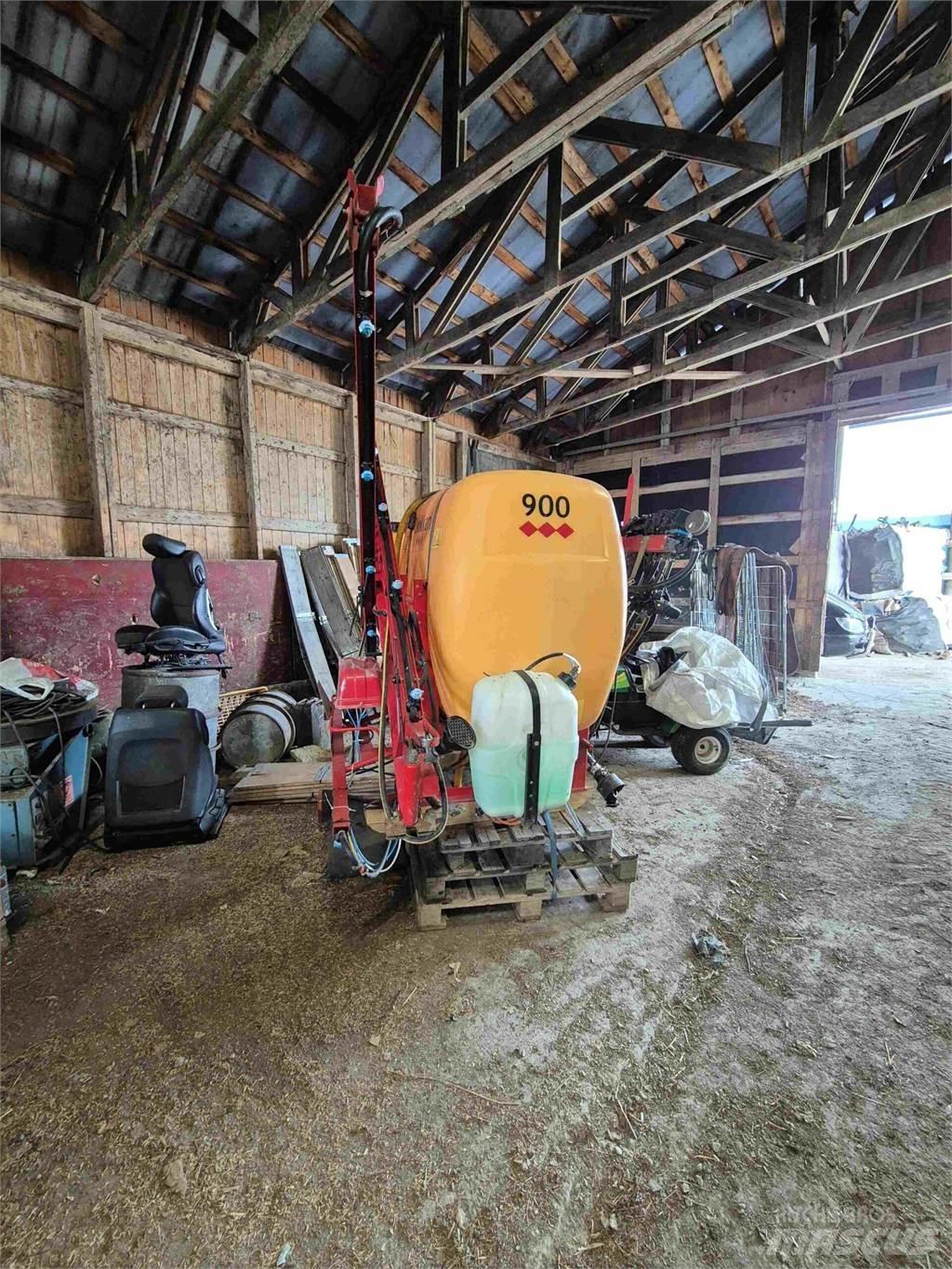 Junkkari 900L Ρυμουλκούμενα ψεκαστικά