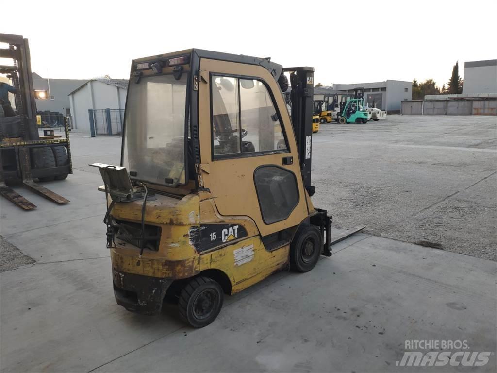 CAT GP15N Περονοφόρα ανυψωτικά κλαρκ με φυσικό αέριο LPG