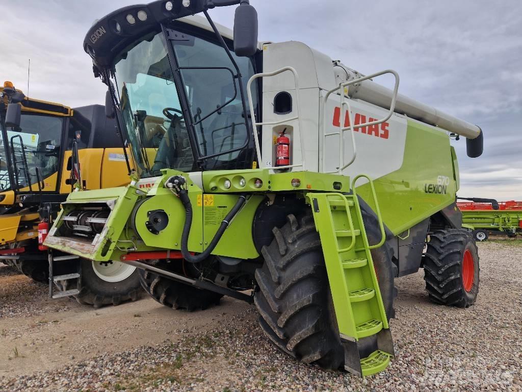 CLAAS Lexion 670 Θεριζοαλωνιστικές μηχανές