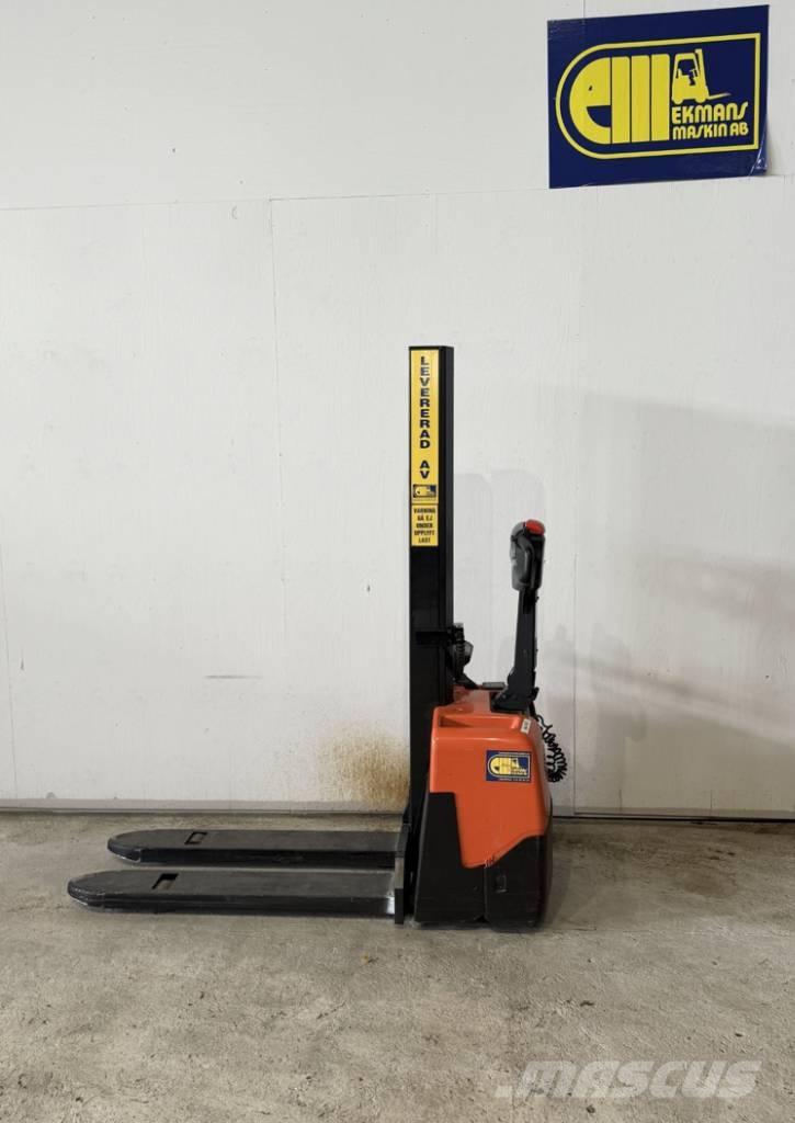 BT truck HWE 100 Ηλεκτρικά παλετοφόρα με ιστό