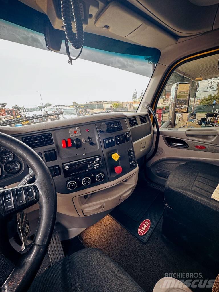 Peterbilt 579 Φορτηγά Ανατροπή