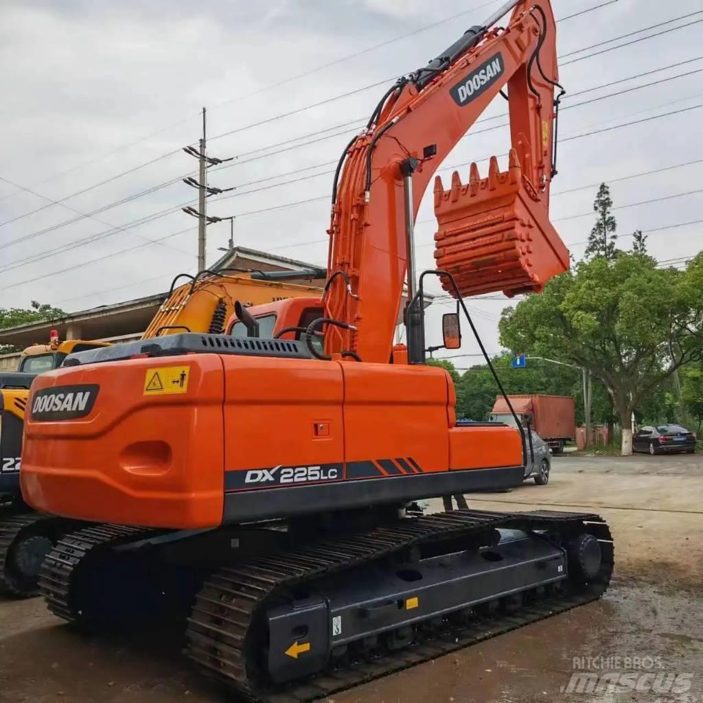 Doosan DX225LC-9C Εκσκαφείς με ερπύστριες
