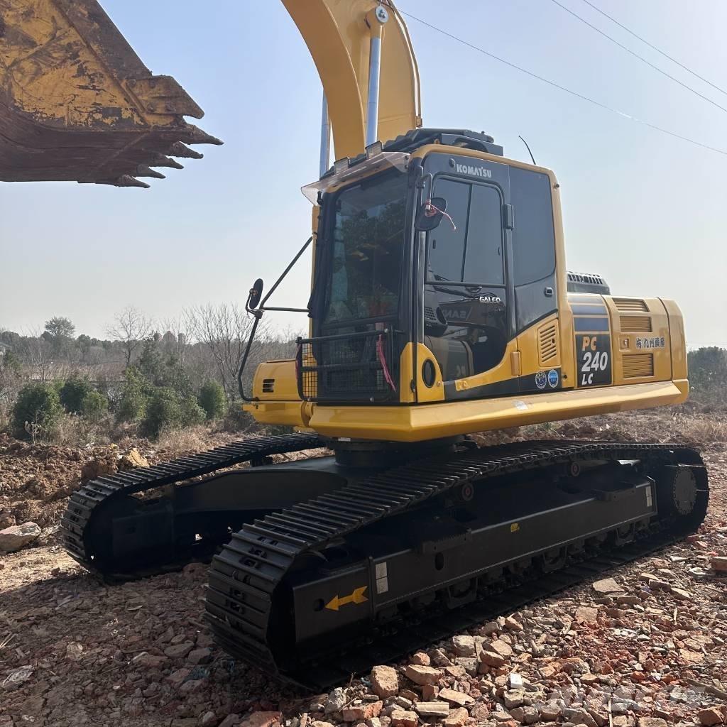 Komatsu PC 240 Εκσκαφείς με ερπύστριες