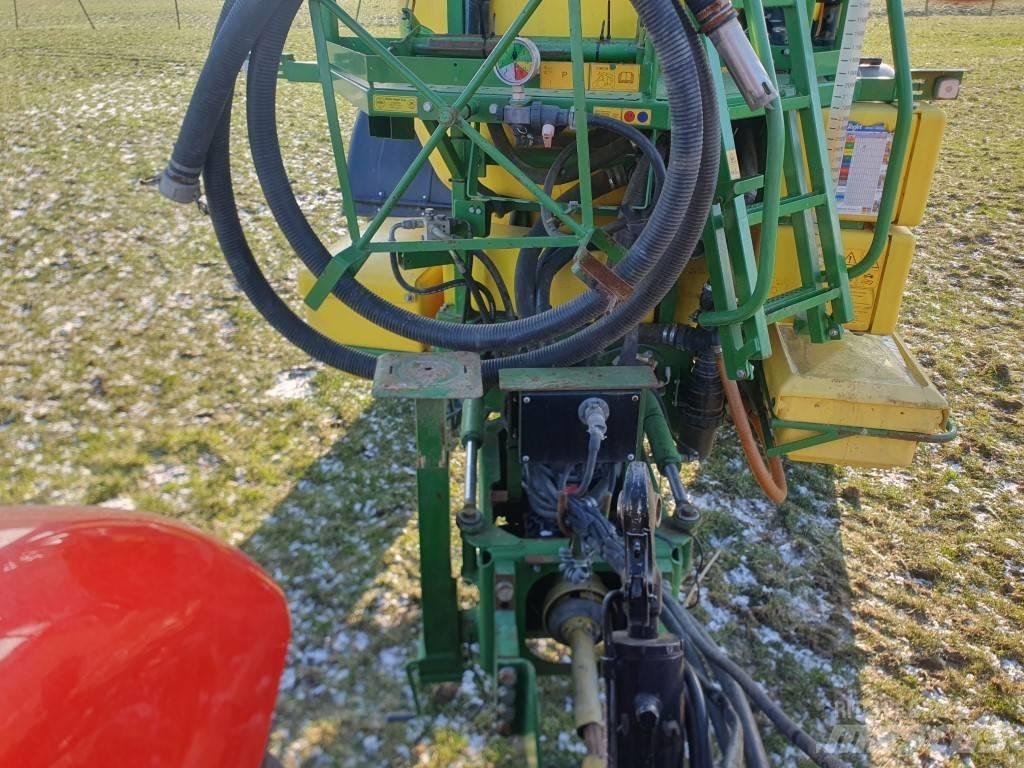John Deere 840 Ρυμουλκούμενα ψεκαστικά