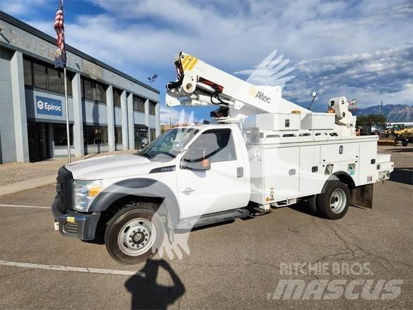 Altec AT40M Εναέριες πλατφόρμες τοποθετημένες σε φορτηγό