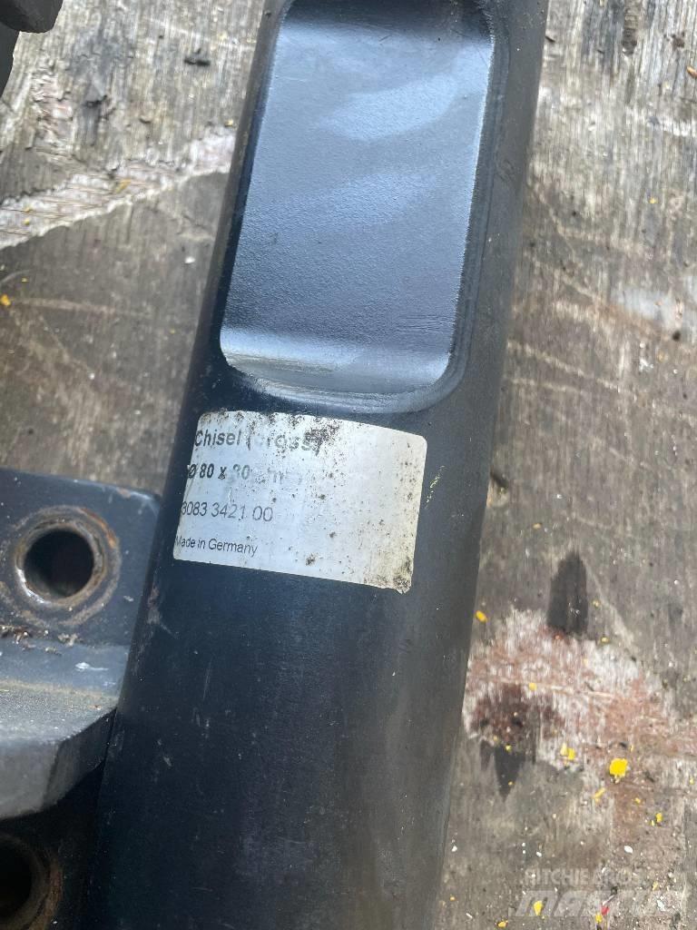 Atlas Copco SB 300 Σφυριά / Σπαστήρες