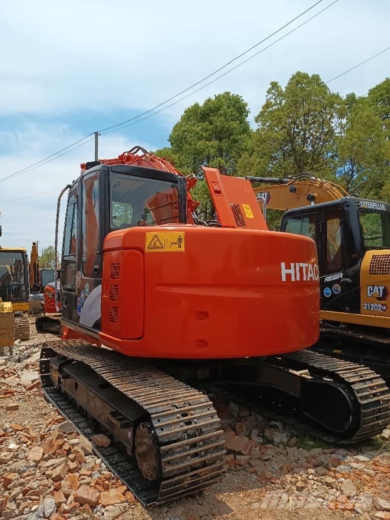 Hitachi ZX 135 Εκσκαφείς με ερπύστριες