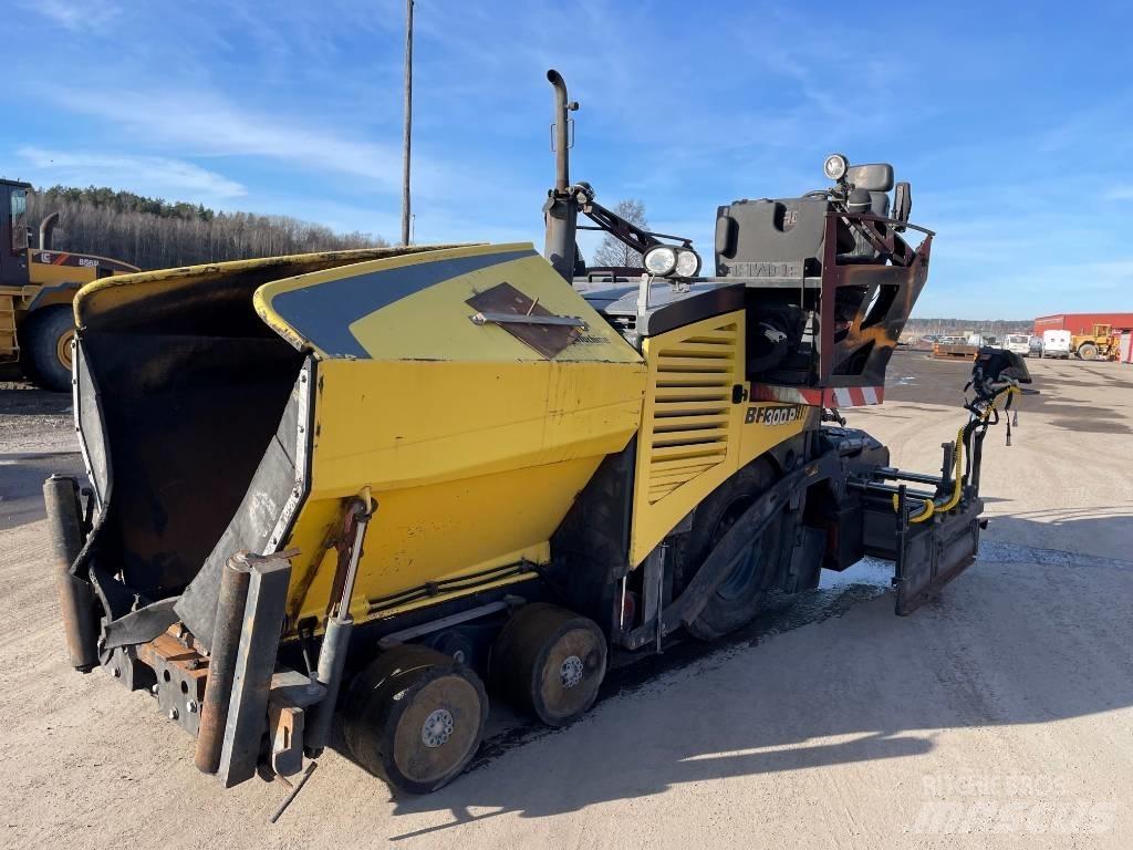 Bomag BF 300 P Επίστρωση ασφάλτου