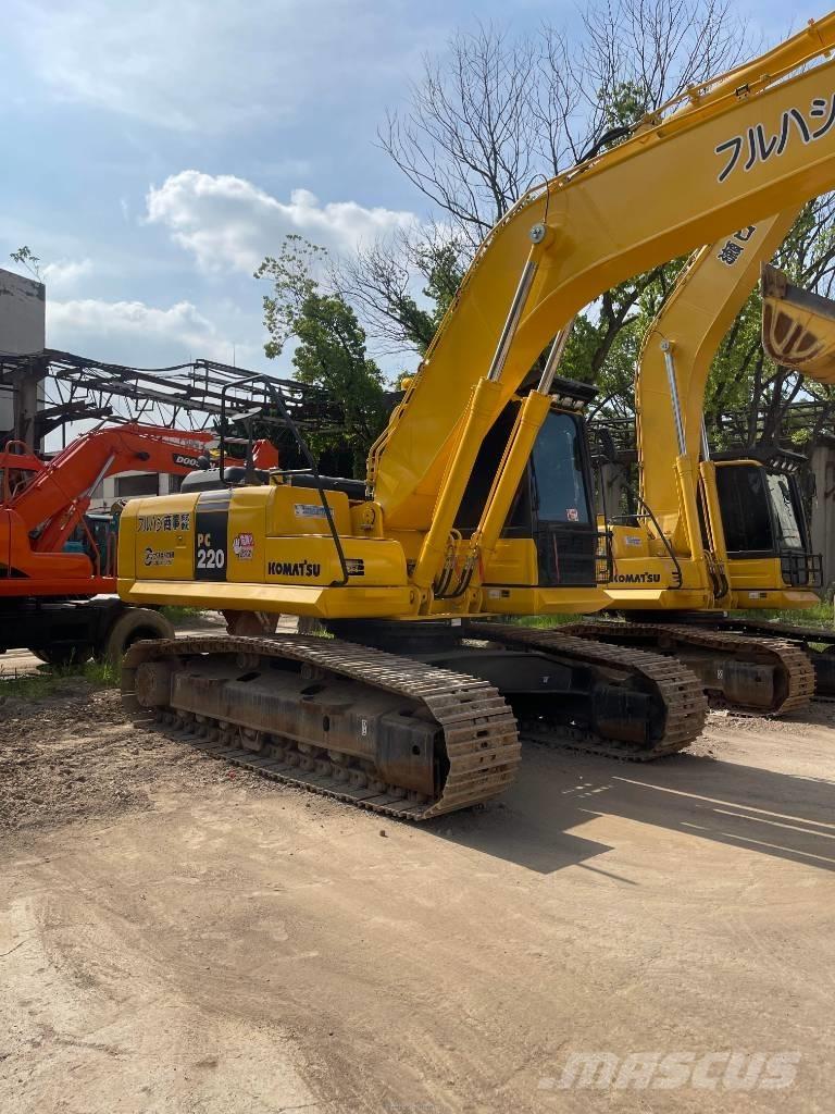 Komatsu P C220-8 Εκσκαφείς με ερπύστριες