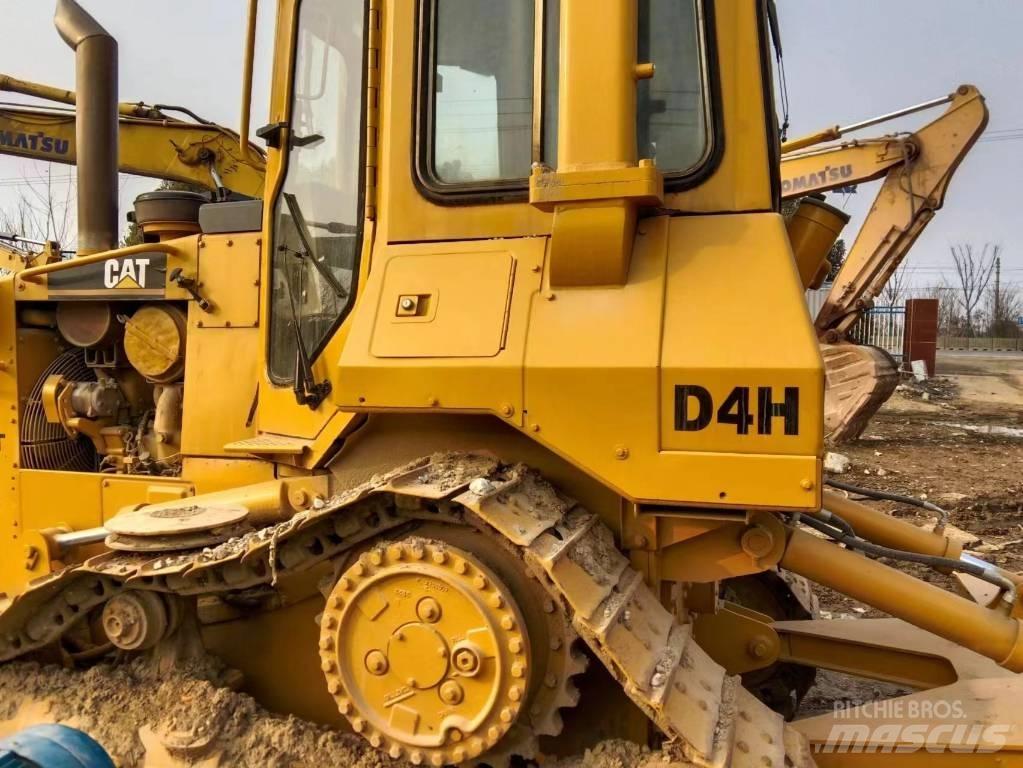 CAT D 4 H Μπουλντόζες με ερπύστριες