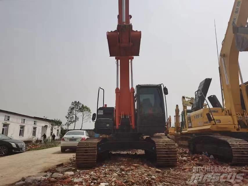Hitachi ZX 210 Εκσκαφείς με ερπύστριες