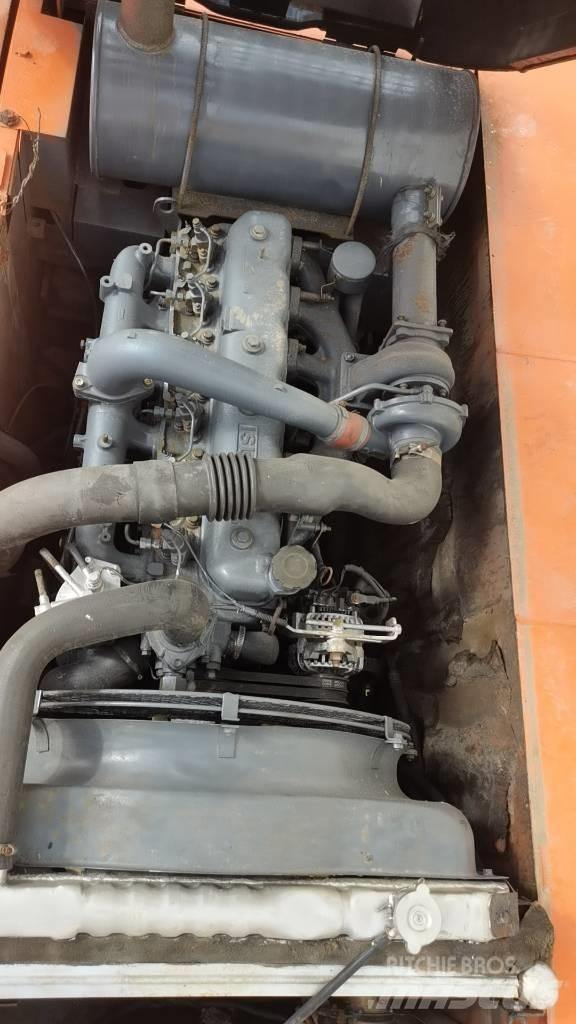 Hitachi EX 200-5 Εκσκαφείς με ερπύστριες