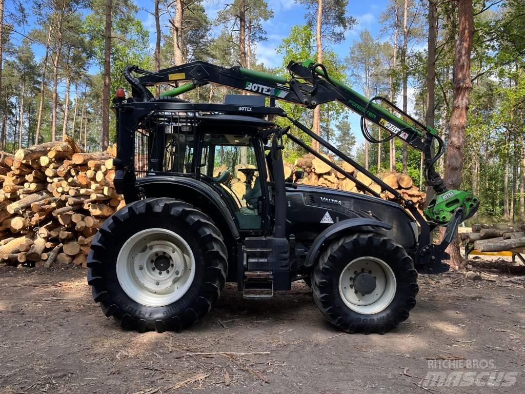 Valtra T183 Vesu Τρακτέρ