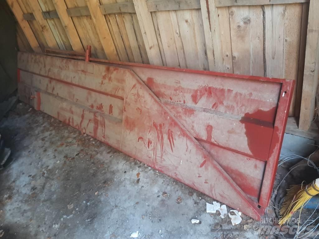 Tuhti Rehulaidat M90 Λοιπές ρυμούλκες