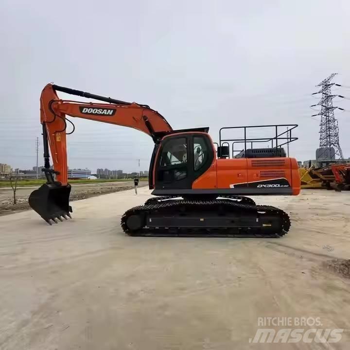 Doosan DX300LC Εκσκαφείς με ερπύστριες