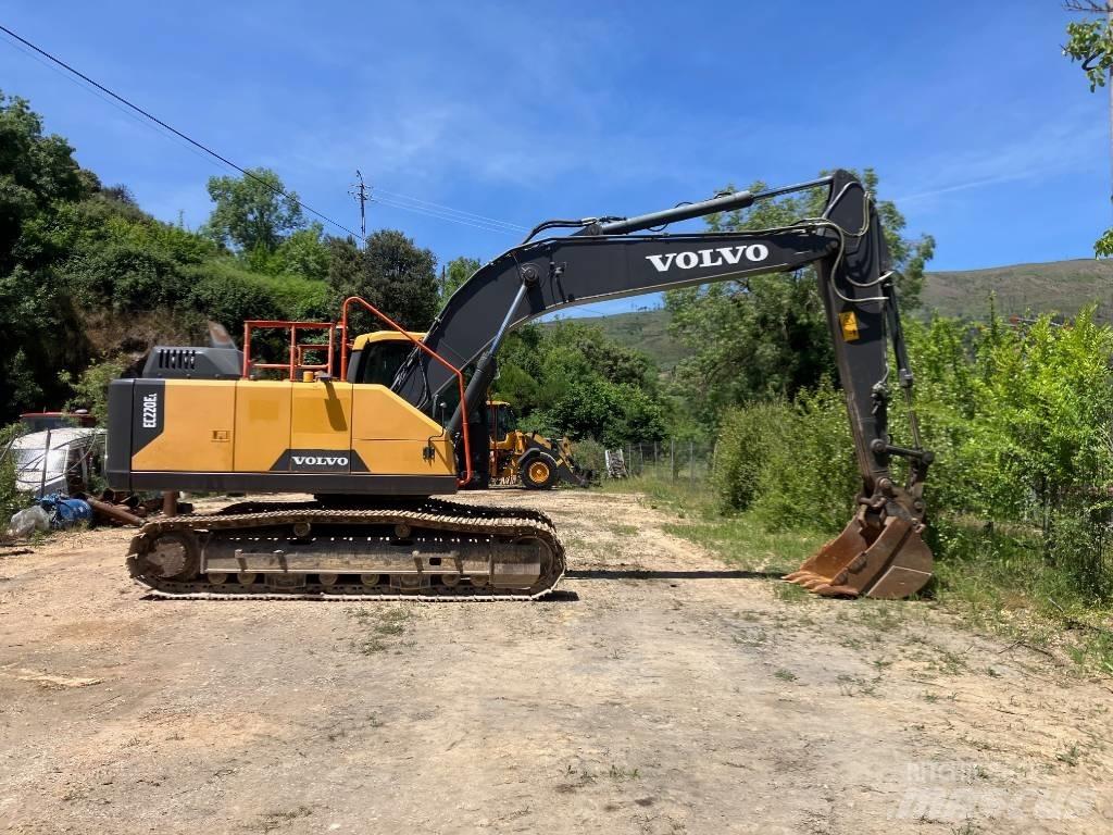 Volvo EC 220 E Εκσκαφείς με ερπύστριες