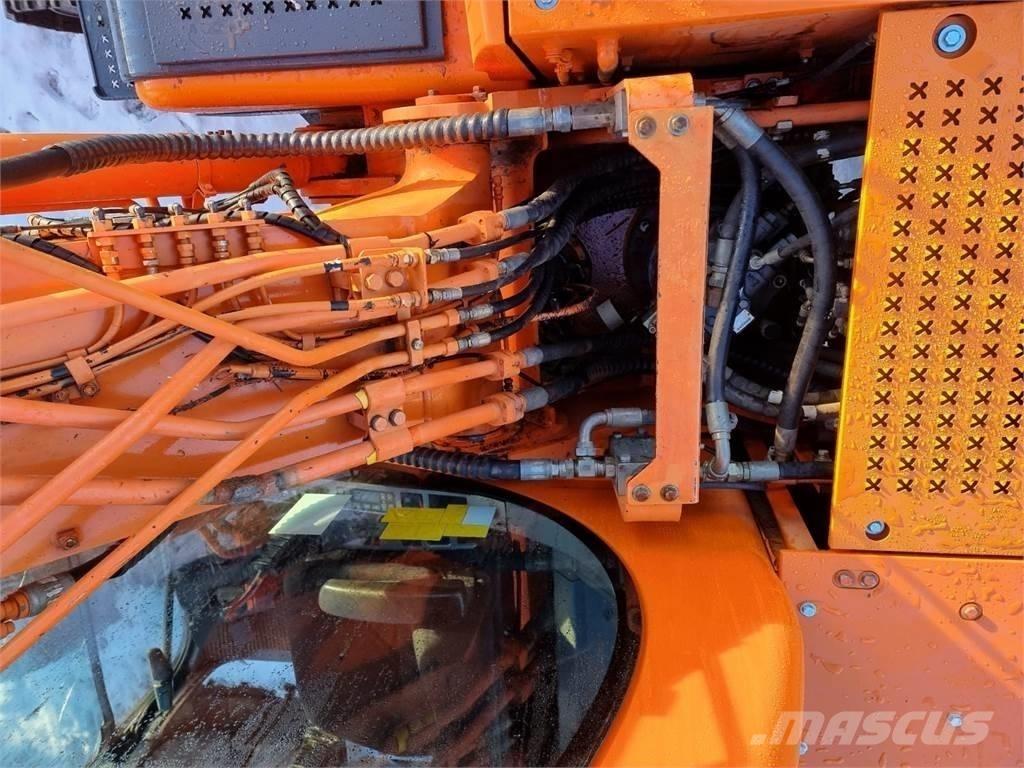 Doosan DX 225 LC Εκσκαφείς με ερπύστριες
