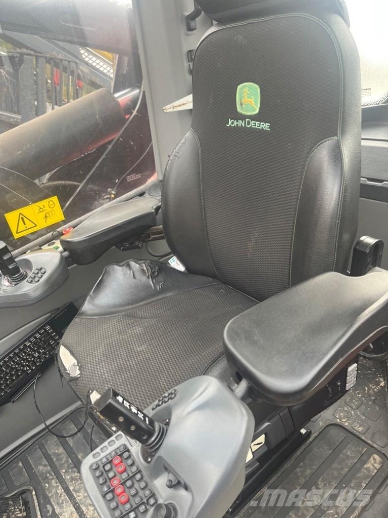 Komatsu XH901-5 Θεριζοαλωνιστικές μηχανές